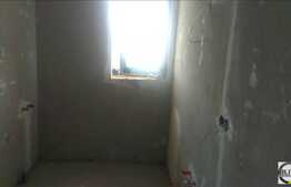 3 camere, 57 mp, terasa 10 mp, semifinisat, zona strazii Romul Ladea!