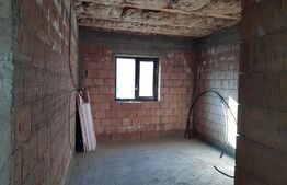 Casa cu 4 camere în satul Tarlungeni 