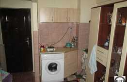 Garsoniera de vanzare, 11 mp, etaj intermediar, zona strazii Albac!