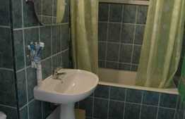 3 camere, 70 mp, balcon, zona strazii Albac!