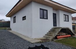 Casa individuala cocheta, 3 camere, 85 mp, teren 300 mp, Campenesti-Apahida