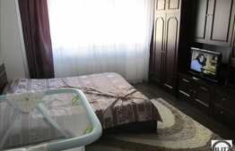 2 camere, 54 mp, decomandat, etaj intermediar, zona strazii 1 Decembrie!