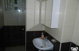 De vanzare apartament cu 3 camere, 65 mp utili, balcon, zona strazii Padis!