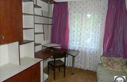 De vanzare apartament cu 3 camere, 65 mp utili, balcon, zona strazii Padis!