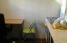 1 camera, 40 mp utili, garaj, zona strazii Mircea Zaciu!