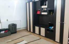 1 camera, 40 mp utili, garaj, zona strazii Mircea Zaciu!