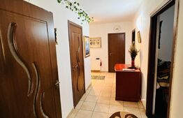 Apartament 3 camere, decomandat, 75 mp utili, balcon, zona Cetatii