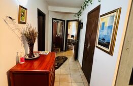 Apartament 3 camere, decomandat, 75 mp utili, balcon, zona Cetatii