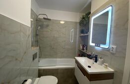 Apartament cu 2 camere, 44mp, cu balcon, parcare, zona Regal 