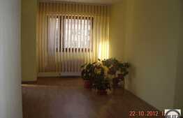 3 camere, 80 mp, 2 balcoane, parcare, zona strazii Nasaud!