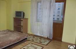 3 camere, 80 mp, 2 balcoane, parcare, zona strazii Nasaud!