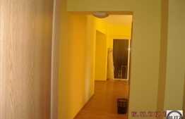 3 camere, 80 mp, 2 balcoane, parcare, zona strazii Nasaud!