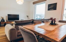 Casa cuplata LA CHEIE, 4 camere, 160mp, finisaje premium, totul nou, zona Vivo 