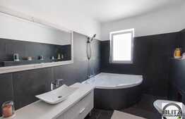 Penthouse 110 mp, 2 terase, parcare, partial mobilat, zona Polus Center!