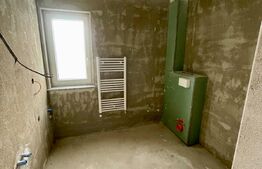 Apartament in vila, 4 camere, 119mp, semifinisat, zona Floresti