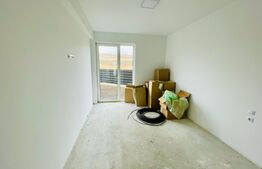 Apartament in vila, 3 camere, 64mp, gradina 122mp, zona Floresti