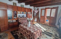 Casa Feldioara - In curte 2 randuri de case - gradina - teren 1750 mp