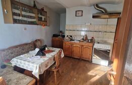 Casa Feldioara - In curte 2 randuri de case - gradina - teren 1750 mp