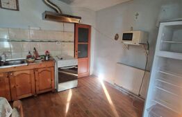 Casa Feldioara - In curte 2 randuri de case - gradina - teren 1750 mp