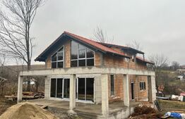 Casa individuala semifinisata, 140mp, 750 mp teren, Salicea