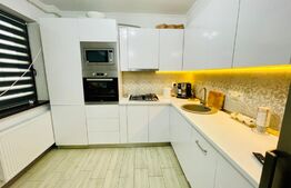 Apartament 3 camere, 65mp, parter inalt, parcare, zona Sub Cetate