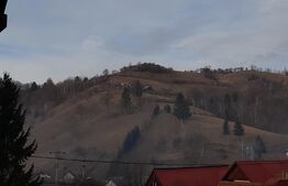 Casa cu 6 camere într-o zonă pitorească din Poiana Marului 