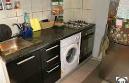 1 camera, 32 mp, zona strazii Parang