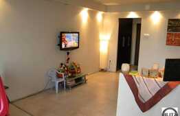 1 camera, 32 mp, zona strazii Parang