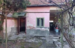 Apartament la casa, 3 camere, 100 mp utili, teren 568 mp, zona Titulescu