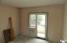 Vanzare apartament cu 4 camere cu 2 balcoane si loc parcare