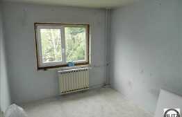 Vanzare apartament cu 4 camere cu 2 balcoane si loc parcare