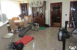 4 camere, 82 mp, 4 balcoane, partial mobilat, zona strazii Calea Floresti