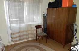 4 camere, 81 mp, 2 balcoane inchise, zona strazii Aleea Padin!