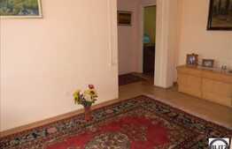 4 camere, 81 mp, 2 balcoane inchise, zona strazii Aleea Padin!