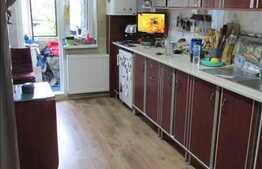 3 camere, 65 mp, decomandat, 2 boxe, 2 balcoane, zona strazii Ialomitei