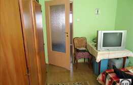 De vanzare apartament 4 camere decomandate, zona Aleea Retezat. Boxa inclusa!