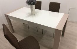 Apartament 2 camere decomandate, etaj intermediar, 55 mp, zona Dambu Rotund