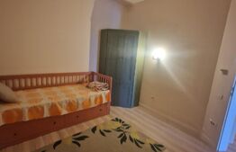 Apartament 3 camere 74 mp - cu 40 mp curte- senzational zona Centru 