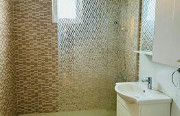 Apartament 2 camere decomandate, 46 mp, etaj intermediar, zona Vivo