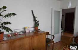 3 camere, 66 mp, decomandat, boxa la subsol, zona strazii Primaverii!