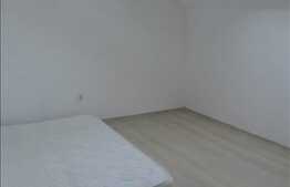 De vanzare mansarda cu 2 camere, 45 mp, balcon, zona Terra!