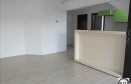 De vanzare mansarda cu 2 camere, 45 mp, balcon, zona Terra!