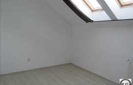 De vanzare mansarda cu 2 camere, 45 mp, balcon, zona Terra!