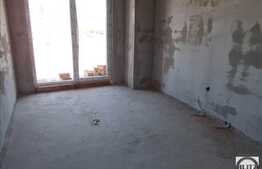 2 camere, 61 mp, etaj intermediar, semifinisat, zona Polus Center