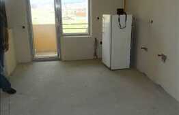 3 camere, 64 mp, semifinisat! Zona Sesul de Sus! Loc de parcare!