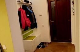 Casa 5 camere, IZVOR