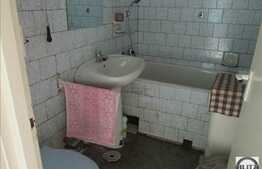 3 camere, 65 mp, etaj intermediar, zona strazii Unirii