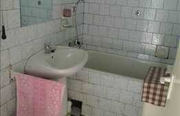 3 camere, 65 mp, etaj intermediar, zona strazii Unirii