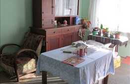 3 camere, 65 mp, etaj intermediar, zona strazii Unirii