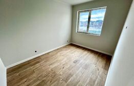 Apartament de 3 camere, 67 mp, etaj intermediar, finisat, zona VIVO